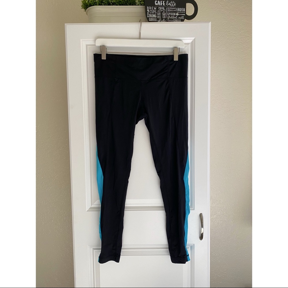 SOLD Athleta black color block leggings
